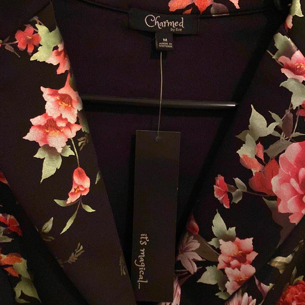 Charmed metallic floral short blazer size M - Picture 3 of 3